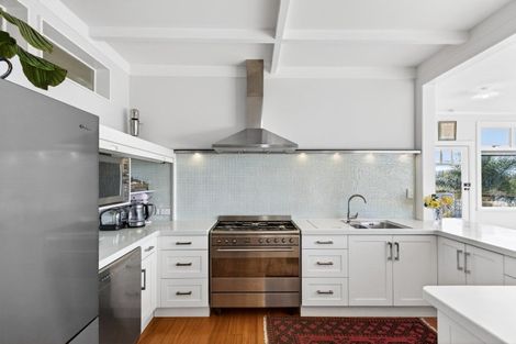 Photo of property in 40 Hospital Terrace, Hospital Hill, Napier, 4110