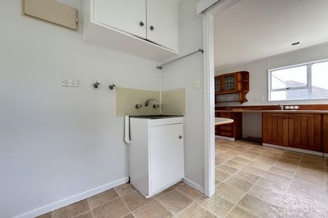 Photo of property in 1/3 Torwood Road, Khandallah, Wellington, 6035