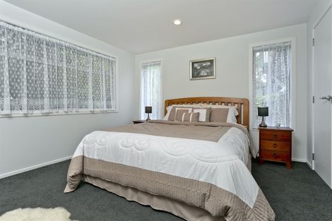 Photo of property in 128a Glamorgan Drive, Torbay, Auckland, 0630