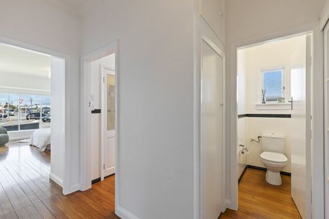 Photo of property in 40 Tukapa Street, Westown, New Plymouth, 4310