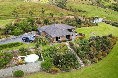 Photo of property in 506 The Nuggets Road, Ahuriri Flat, Kaka Point, 9271