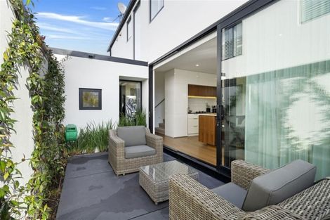 Photo of property in 54 Gracefield Avenue, Christchurch Central, Christchurch, 8013