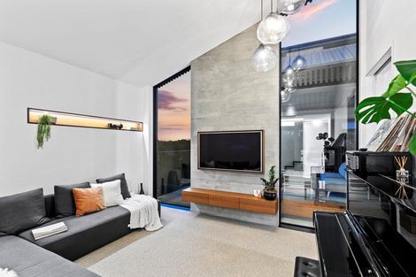 Photo of property in 192 Marine Parade, Mount Maunganui, 3116