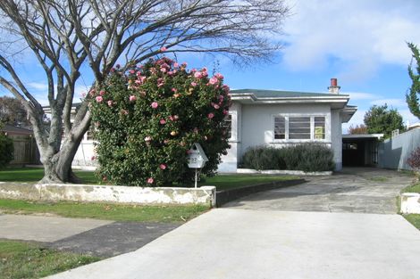 Photo of property in 32 Puriri Terrace, Roslyn, Palmerston North, 4414