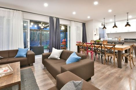 Photo of property in 18 Flavell Drive, Orewa, 0931