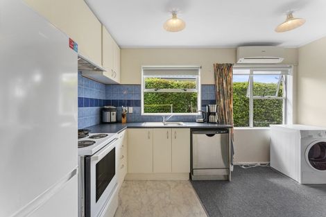 Photo of property in 7a Lincoln Grove, Wainuiomata, Lower Hutt, 5014