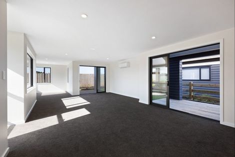 Photo of property in 58 Paparahi Place, Wainui, Silverdale, 0992