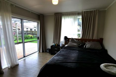 Photo of property in 44 Lavinia Crescent, Mangere East, Auckland, 2024