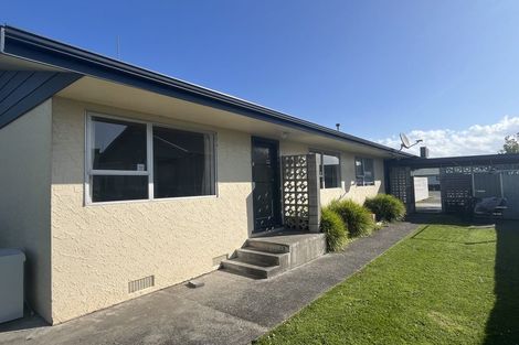 Photo of property in 35 Mcgiffert Street, Palmerston North, 4410