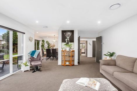 Photo of property in 41 Joseph Banks Drive, Whitby, Porirua, 5024