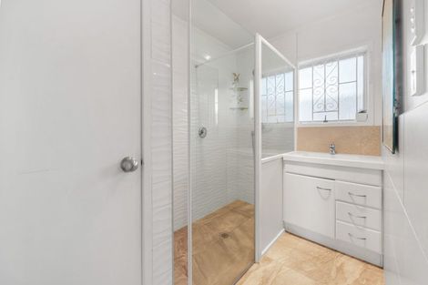 Photo of property in 2/56 Archibald Road, Kelston, Auckland, 0602