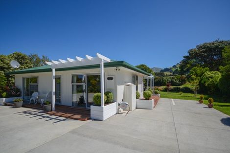 Photo of property in 39b Pawsons Valley Road, Duvauchelle, 7581