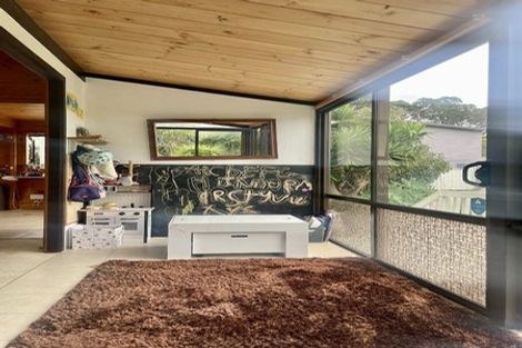 Photo of property in 8 Zealandia Road, Manly, Whangaparaoa, 0930