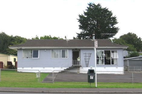 Photo of property in 8 Don Buck Road, Massey, Auckland, 0614