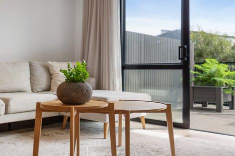 Photo of property in 37 Cessna Crescent, Mangere, Auckland, 2022