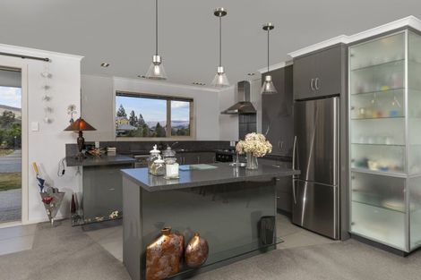 Photo of property in 2 Mckellar Court, Cromwell, 9310