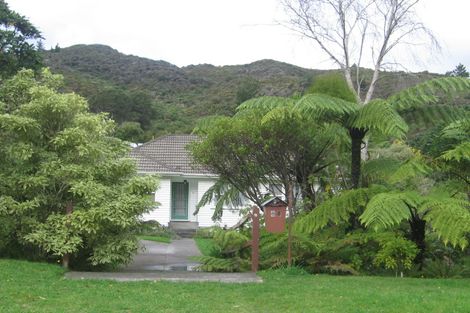 Photo of property in 86 Hair Street, Wainuiomata, Lower Hutt, 5014