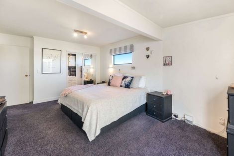 Photo of property in 8 Devon Street, Taradale, Napier, 4112