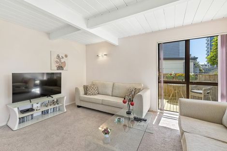 Photo of property in 369 Kapiti Road, Paraparaumu Beach, Paraparaumu, 5032