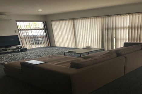 Photo of property in 2/131 Union Road, Howick, Auckland, 2014
