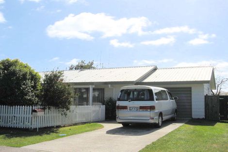 Photo of property in 5b Kimber Grove, Papamoa Beach, Papamoa, 3118