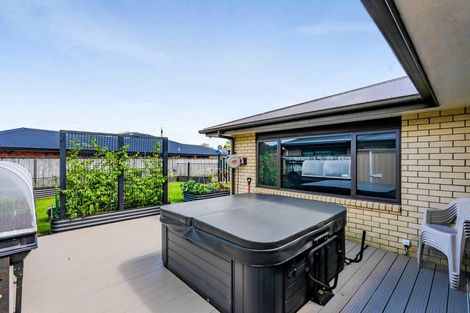 Photo of property in 18a Estate Grove, Inglewood, 4330