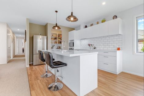Photo of property in 5 Oak Place, Levin, 5510