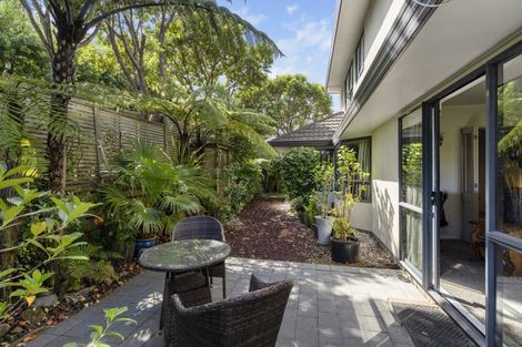 Photo of property in 5 Saunders Close, Whitby, Porirua, 5024