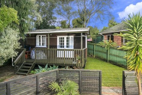 Photo of property in 27 Wairau Road, Forrest Hill, Auckland, 0627