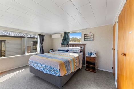 Photo of property in 19 Pukatea Street, Inglewood, 4330