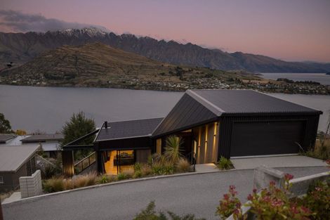 Photo of property in 5 Lancewood Lane, Queenstown, 9300