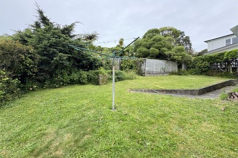 Photo of property in 1/3 Torwood Road, Khandallah, Wellington, 6035