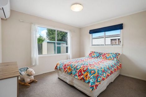 Photo of property in 7 Glengowan Place, Conifer Grove, Takanini, 2112
