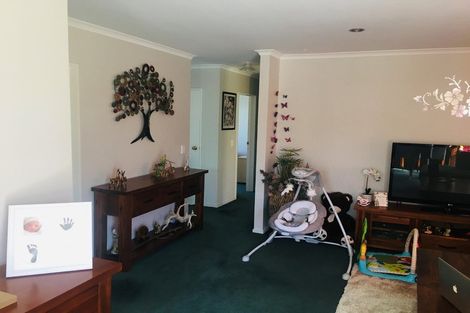 Photo of property in 15 Farnborough Drive, Nawton, Hamilton, 3200