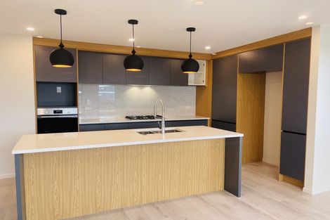 Photo of property in 21 Cronshaw Road, Karaka, 2113