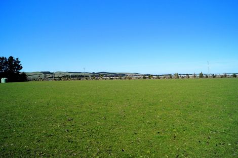 Photo of property in 26f Enderby Drive, Te Atatu Peninsula, Auckland, 0610