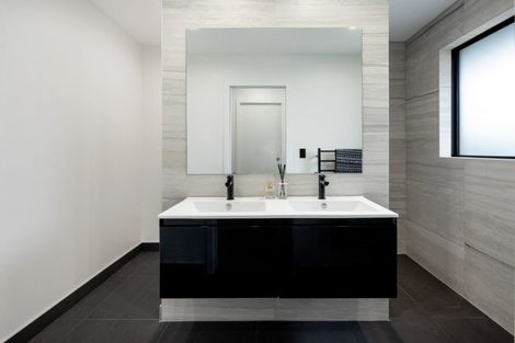 Photo of property in 34 Mike Smith Drive, Cambridge, 3434