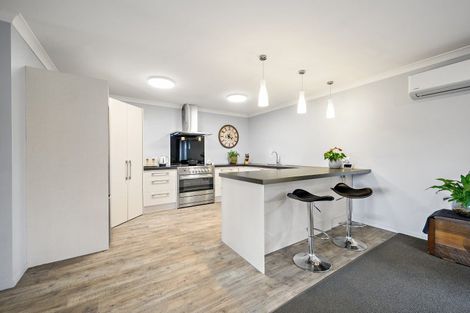 Photo of property in 4 Franklin Drive, Rangiora, 7400