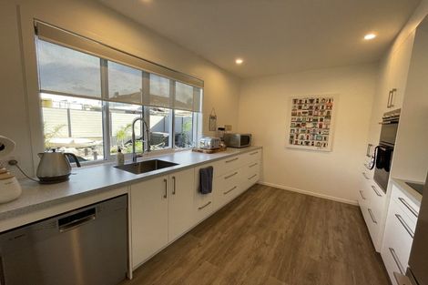 Photo of property in 144a Charles Street, Westshore, Napier, 4110