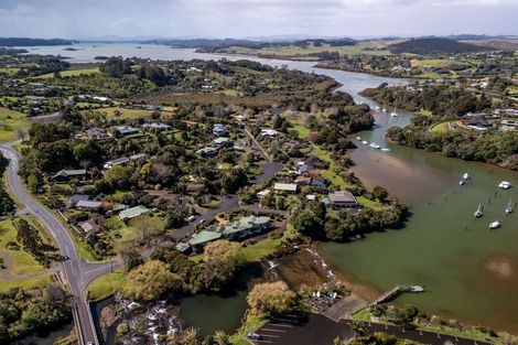 Photo of property in 4 Waipapa Landing Place, Kerikeri, 0230
