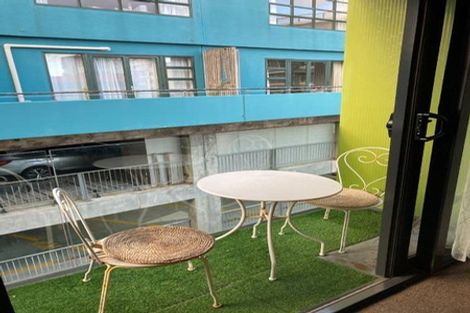 Photo of property in Dual Apartments, 108/142 Vivian Street, Te Aro, Wellington, 6011
