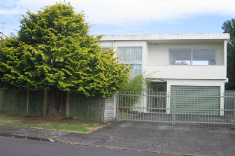 Photo of property in 14 Mcbreen Avenue, Northcote, Auckland, 0627