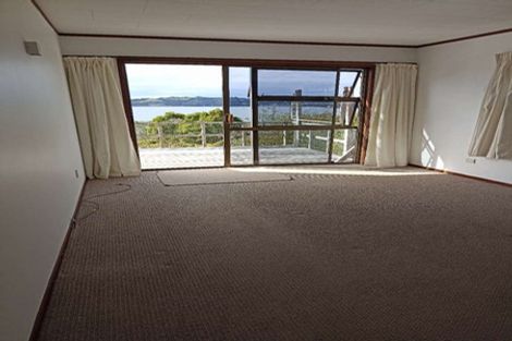 Photo of property in 21 Melandra Road, Stanmore Bay, Whangaparaoa, 0932