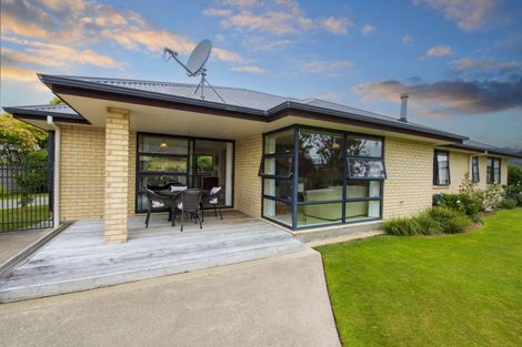 Photo of property in 12 Corfe Castle Lane, Levin, 5510