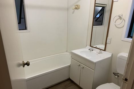 Photo of property in 3 Fayette Place, Te Atatu South, Auckland, 0610