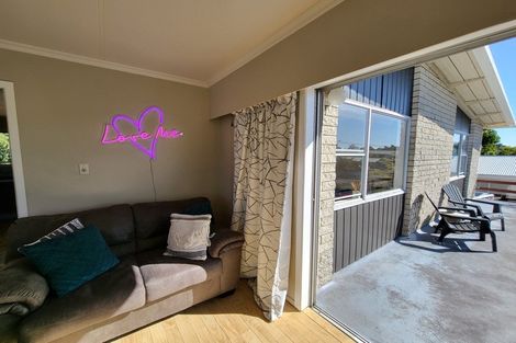 Photo of property in 1 Koromiko Street, Inglewood, 4330