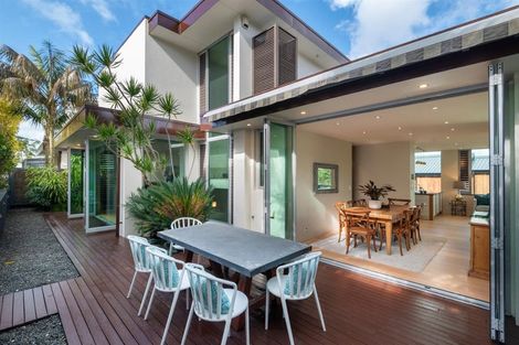 Photo of property in 22b Beach Road, Castor Bay, Auckland, 0620