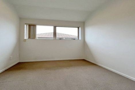 Photo of property in 15 Merlot Way, Te Atatu South, Auckland, 0610