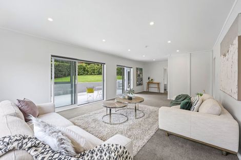 Photo of property in 16 Andrea Place, Sunnyhills, Auckland, 2010