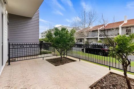 Photo of property in 4/44 Carlos Drive, Flat Bush, Auckland, 2016